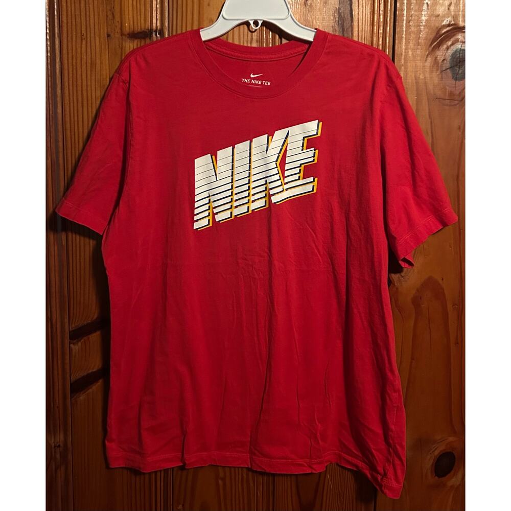 Nike men’s red the Nike tee swoosh basketball gym workout size XL